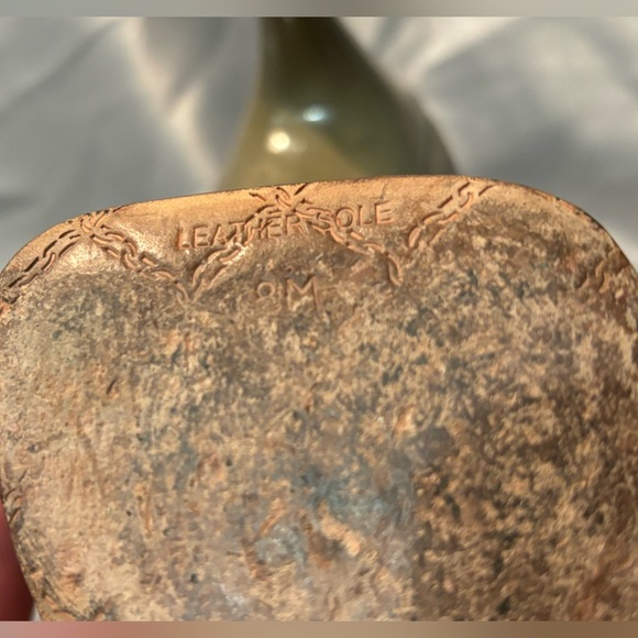 L.A.M.B. Stilettos - Picture 5 of 5